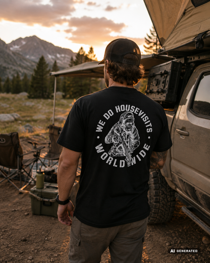 EU AI label - „Housevisits worldwide“ Premium T-Shirt